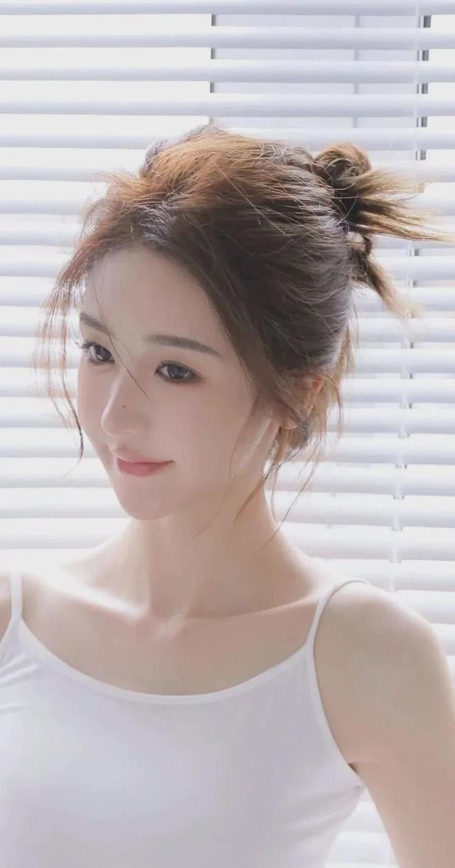 精油按摩_新婚夫妇隔帘精油按摩Vlong8国际龙8新婚夫妇隔帘